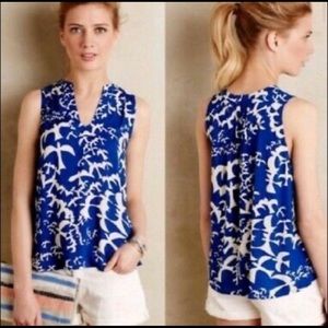 Maeve sleeveless top in blue and white bird pattern. Size: 4